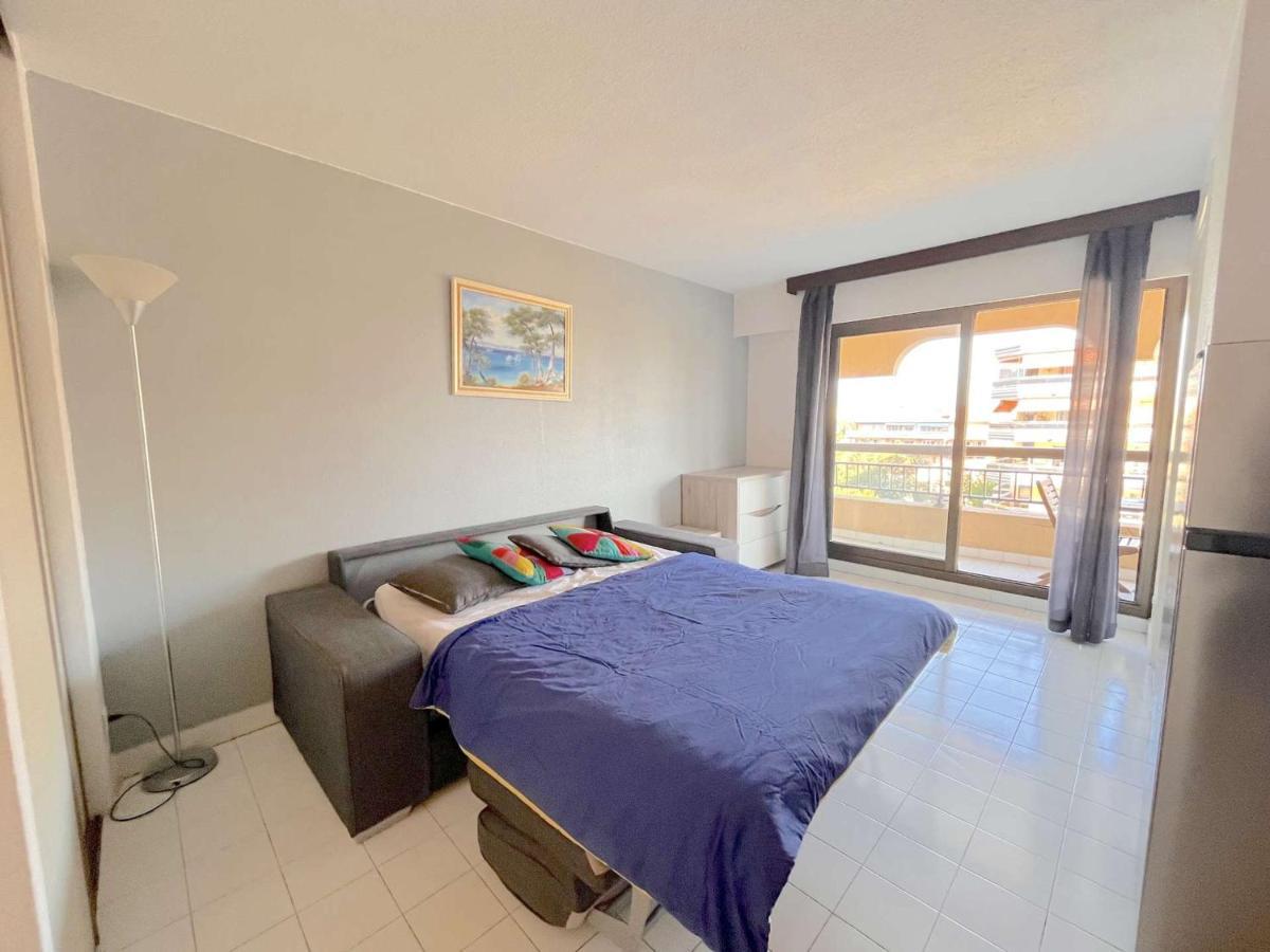 Studio Cabine A 200M De Port Frejus, Plage, Commerces, Terrasse, 4 Couchages, Menage Inclus - Fr-1-226A-31 Exterior photo